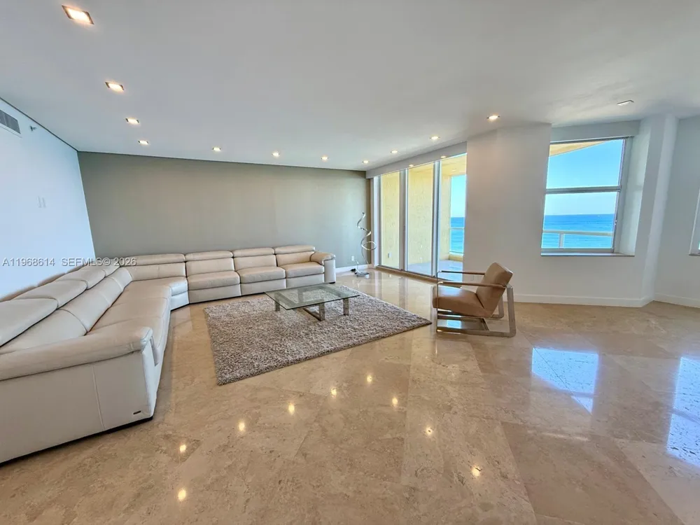2100 Ocean Blvd #12D Fort Lauderdale, FL 33305