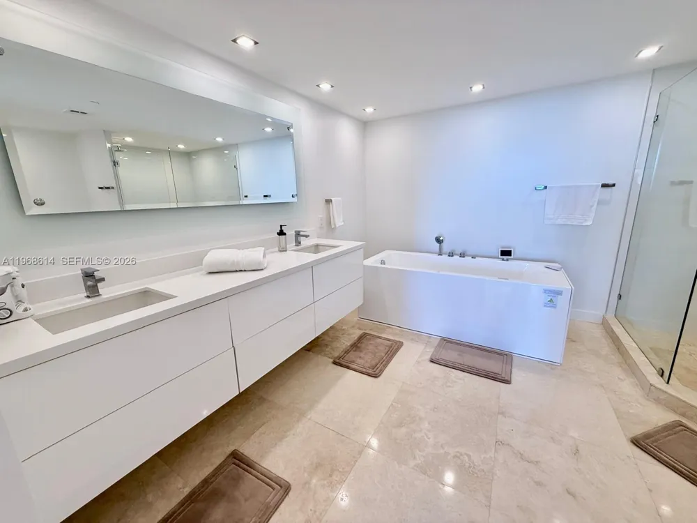 2100 Ocean Blvd #12D Fort Lauderdale, FL 33305
