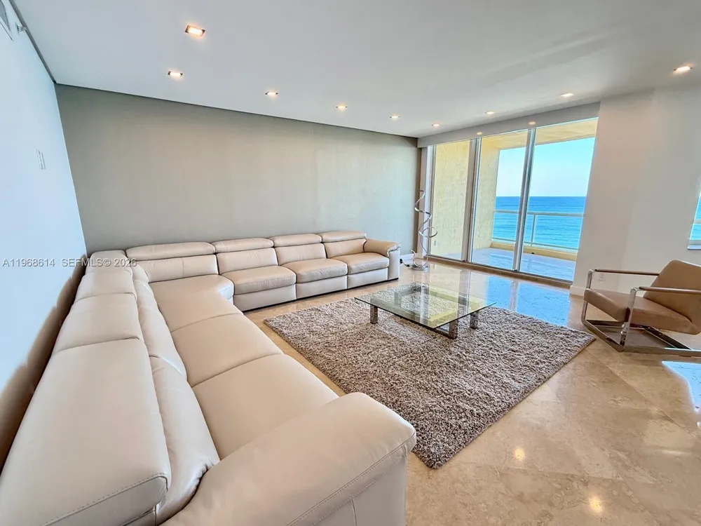 2100 Ocean Blvd #12D Fort Lauderdale, FL 33305