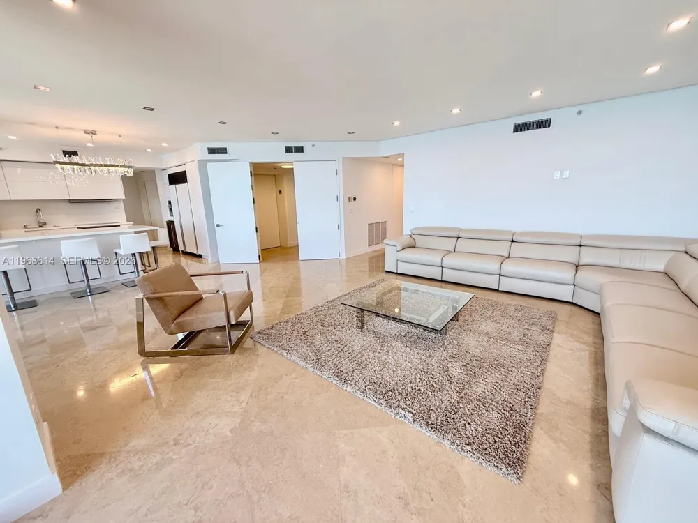 2100 Ocean Blvd #12D Fort Lauderdale, FL 33305