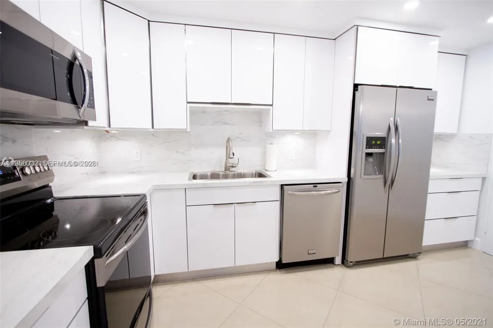3801 S Ocean Dr #PH16S Hollywood, FL 33019