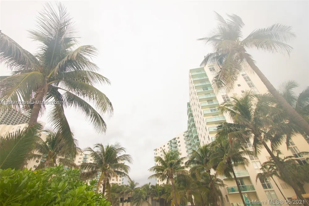 3801 S Ocean Dr #PH16S Hollywood, FL 33019