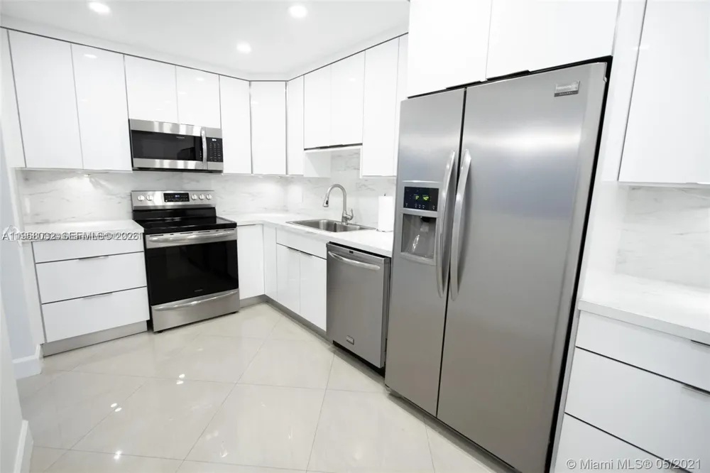 3801 S Ocean Dr #PH16S Hollywood, FL 33019