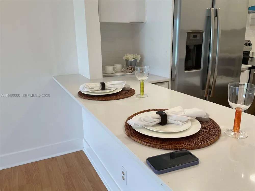 9481 Sunrise Lakes Blvd #302 Sunrise, FL 33322