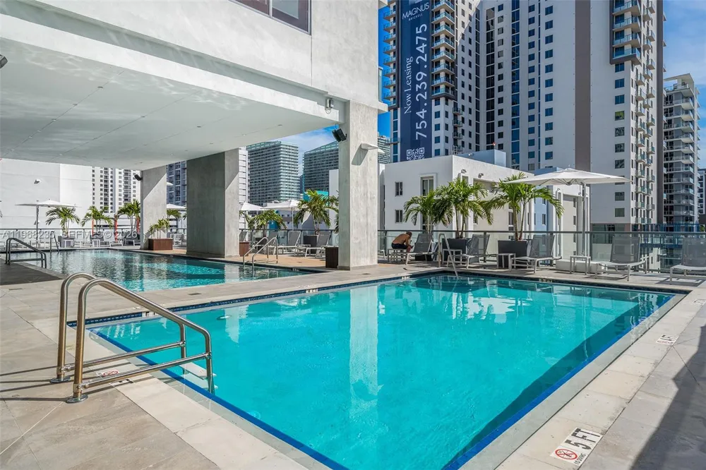 229 SW 9th St #208 Miami, FL 33130