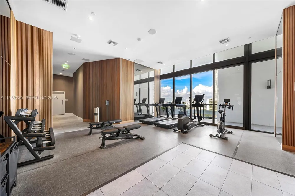 229 SW 9th St #208 Miami, FL 33130