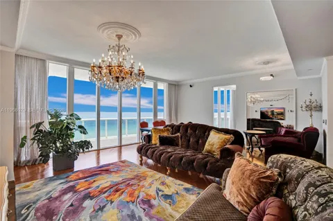 15901 Collins Ave #701