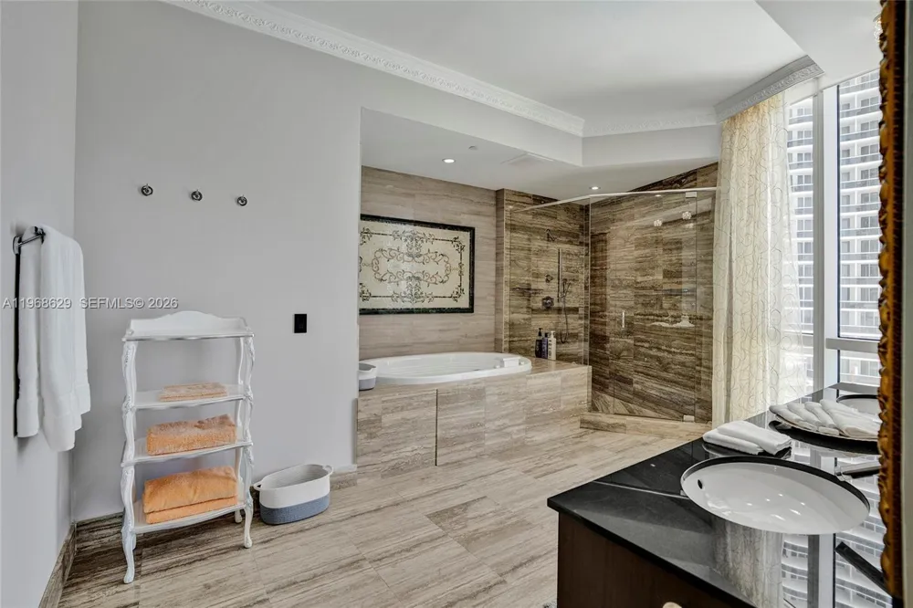 15901 Collins Ave #701 Sunny Isles Beach, FL 33160