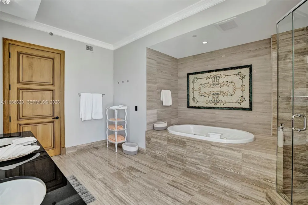 15901 Collins Ave #701 Sunny Isles Beach, FL 33160