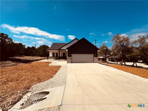 1736 Stallion Springs