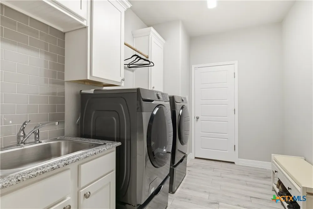 4090 Turning Leaf Drive Nolanville, TX 76559