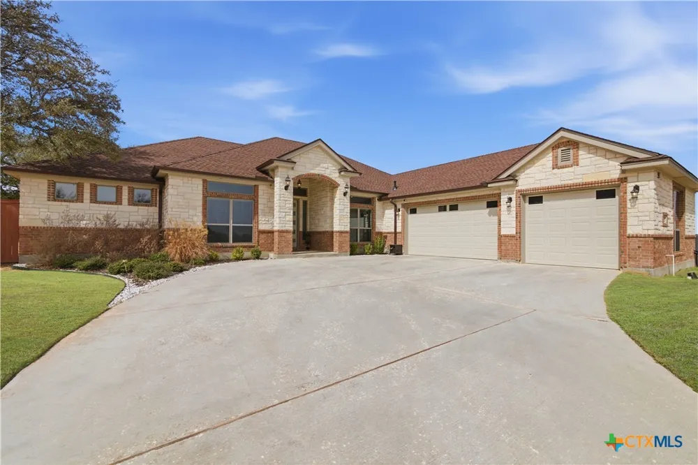 4090 Turning Leaf Drive Nolanville, TX 76559