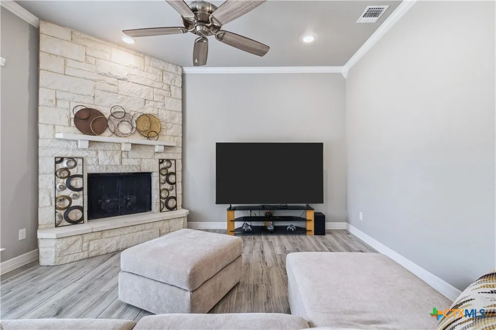 4090 Turning Leaf Drive Nolanville, TX 76559