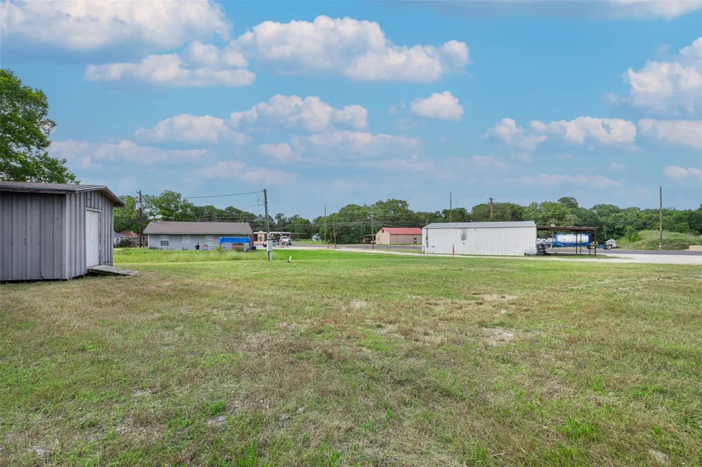 585 State Highway 36 Caldwell, TX 77836
