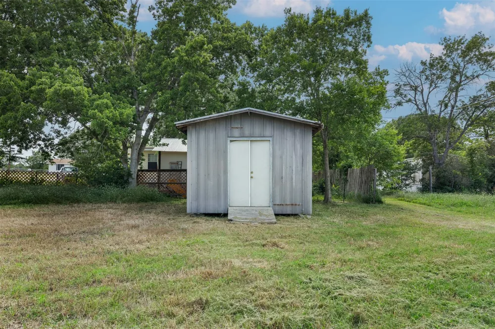 585 State Highway 36 Caldwell, TX 77836
