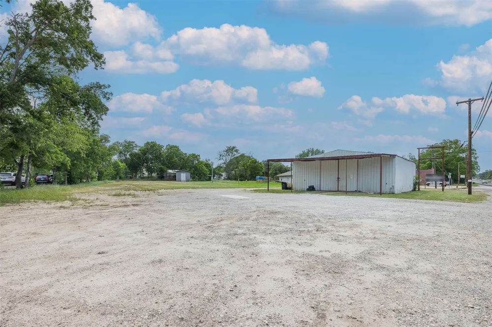 585 State Highway 36 Caldwell, TX 77836