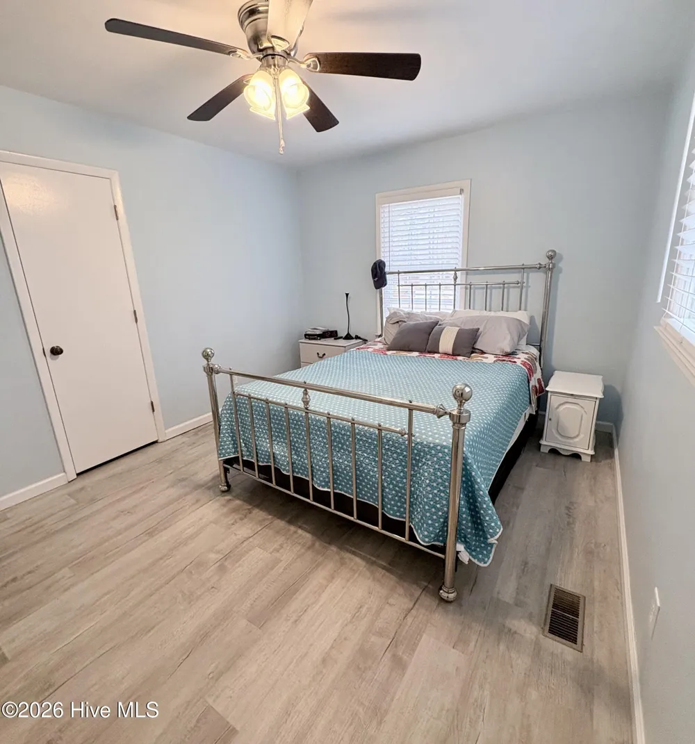 905 E Wilmington Street Burgaw, NC 28425