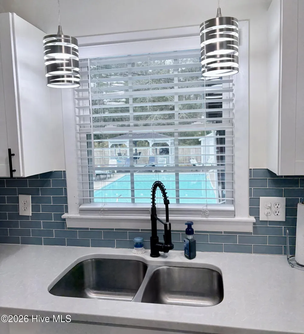 905 E Wilmington Street Burgaw, NC 28425