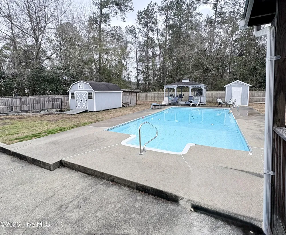 905 E Wilmington Street Burgaw, NC 28425