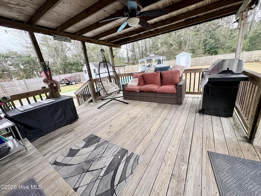 905 E Wilmington Street Burgaw, NC 28425