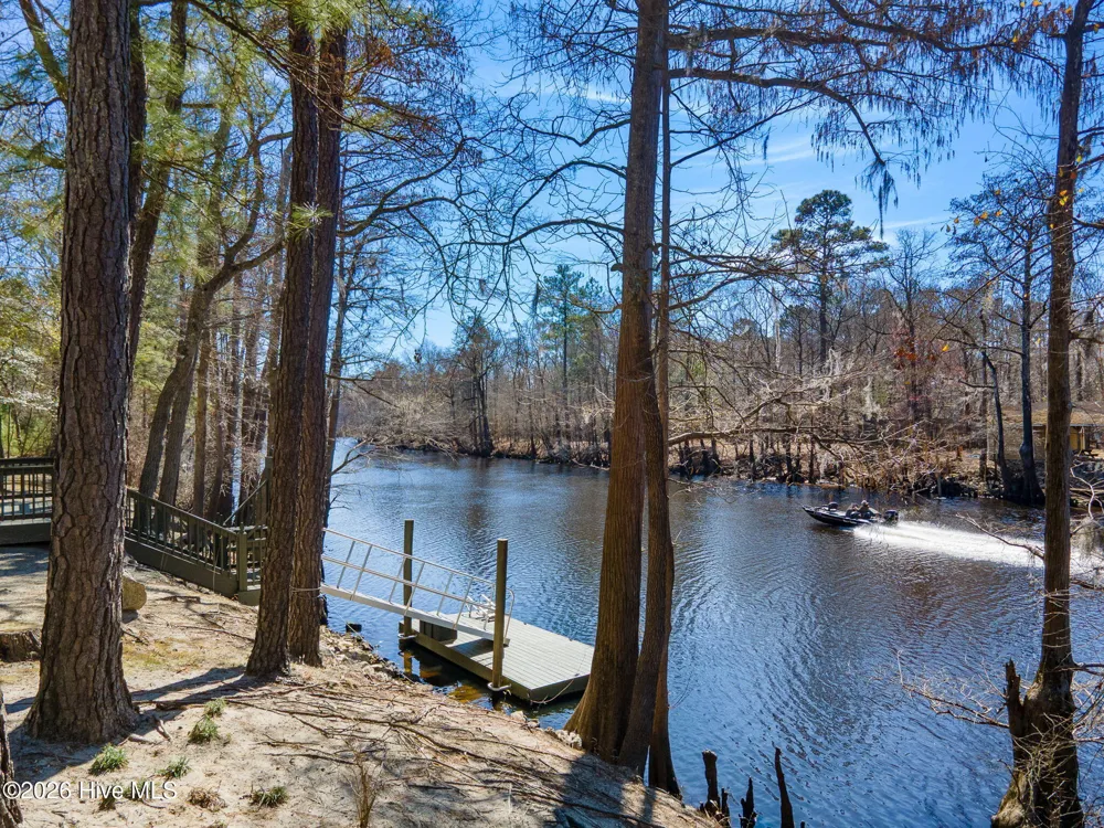 815 Riverview Drive Burgaw, NC 28425