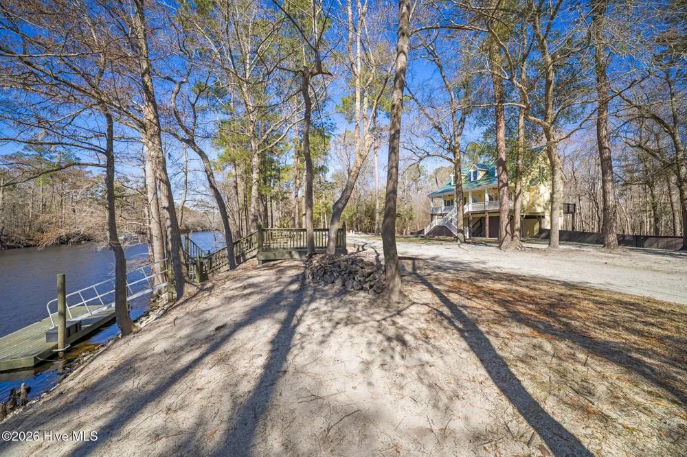 815 Riverview Drive Burgaw, NC 28425