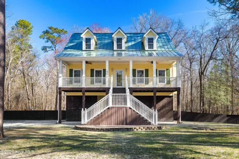 815 Riverview Drive