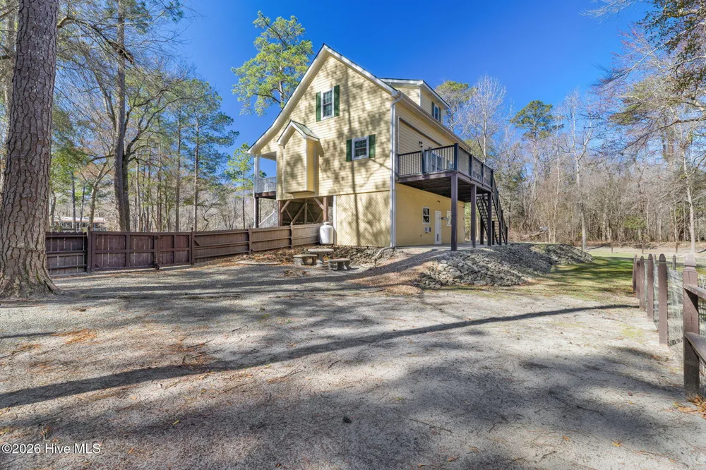 815 Riverview Drive Burgaw, NC 28425