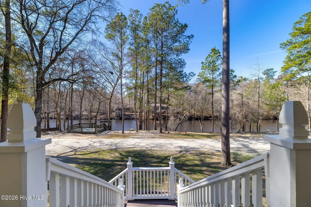 815 Riverview Drive Burgaw, NC 28425