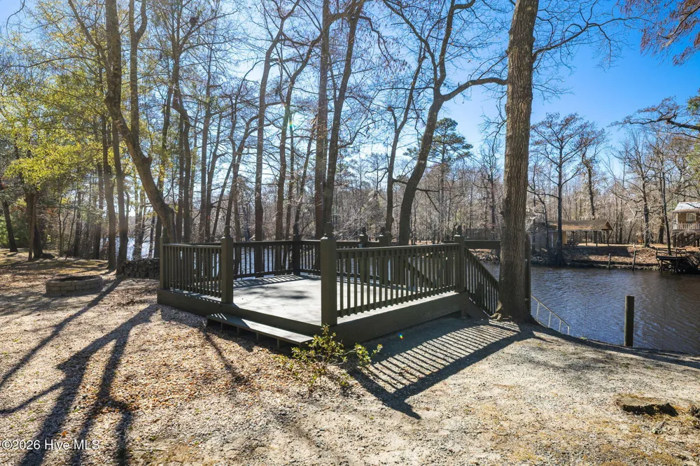 815 Riverview Drive Burgaw, NC 28425