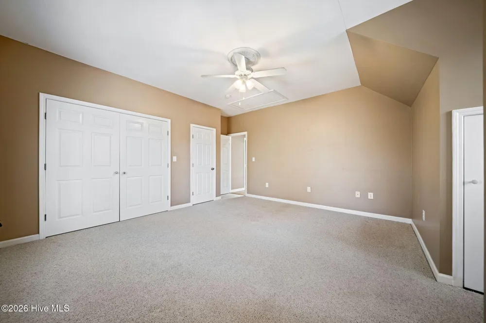815 Riverview Drive Burgaw, NC 28425