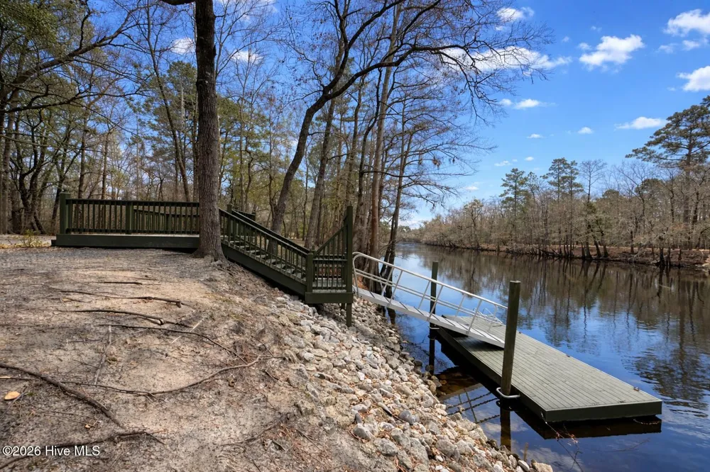 815 Riverview Drive Burgaw, NC 28425