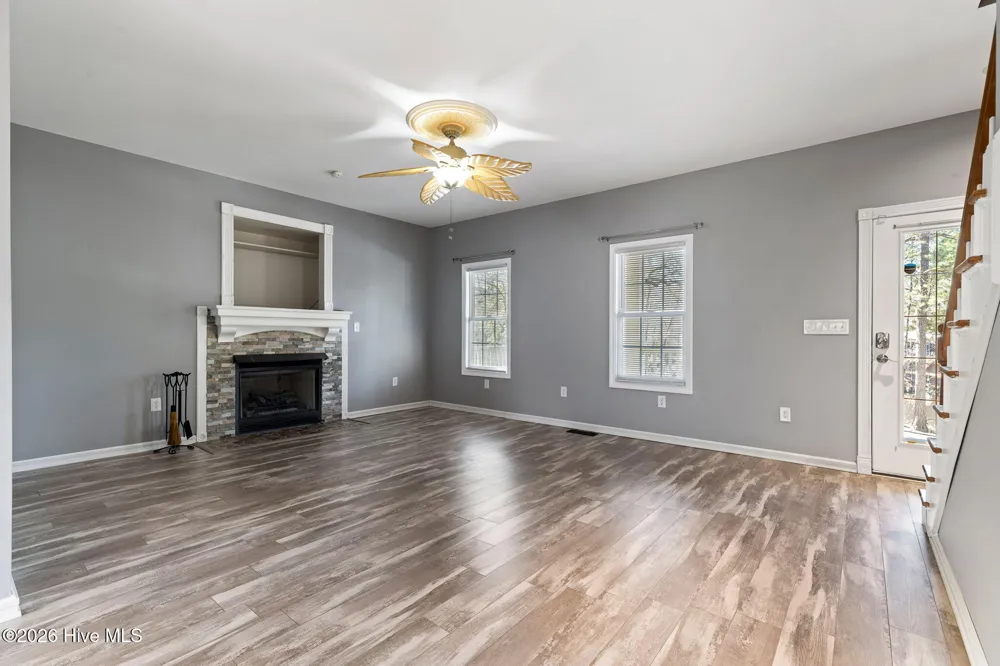 815 Riverview Drive Burgaw, NC 28425