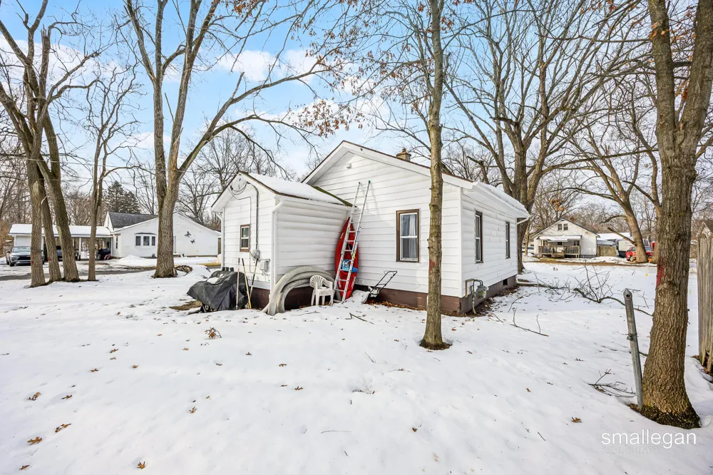 1584 Carlton Street Muskegon Charter Township, MI 49442
