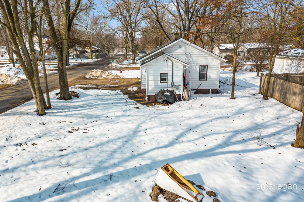 1584 Carlton Street Muskegon Charter Township, MI 49442