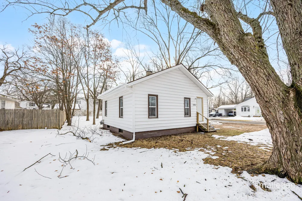 1584 Carlton Street Muskegon Charter Township, MI 49442