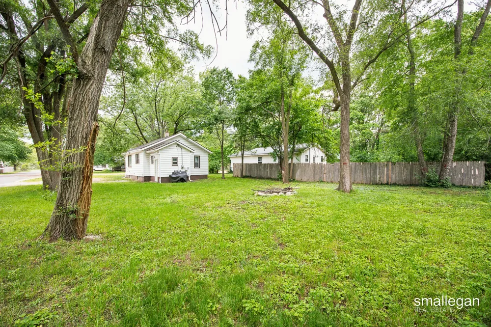 1584 Carlton Street Muskegon Charter Township, MI 49442