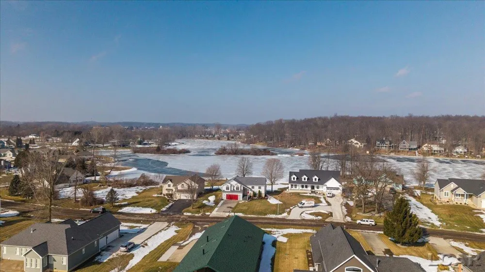 8266 Irish Mist Drive Cambridge Township, MI 49265