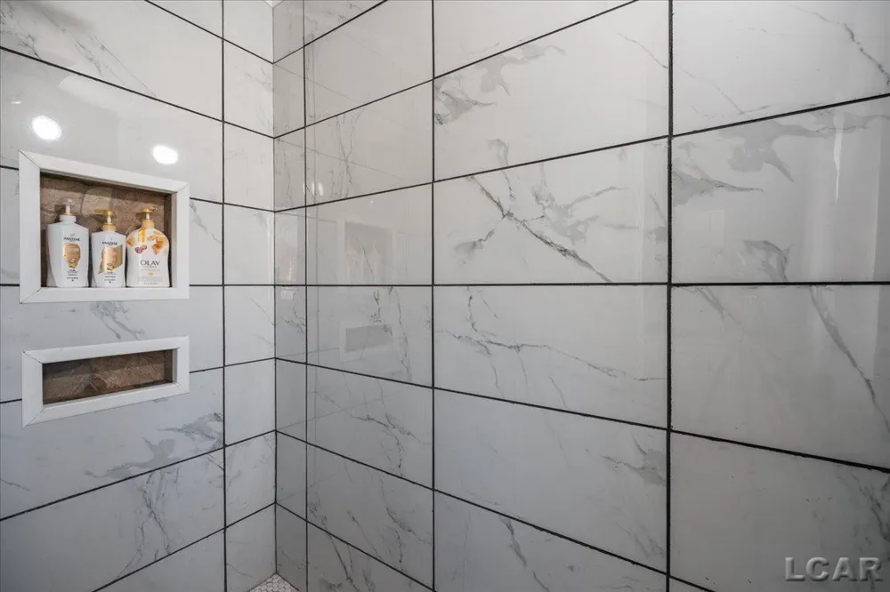 8266 Irish Mist Drive Cambridge Township, MI 49265