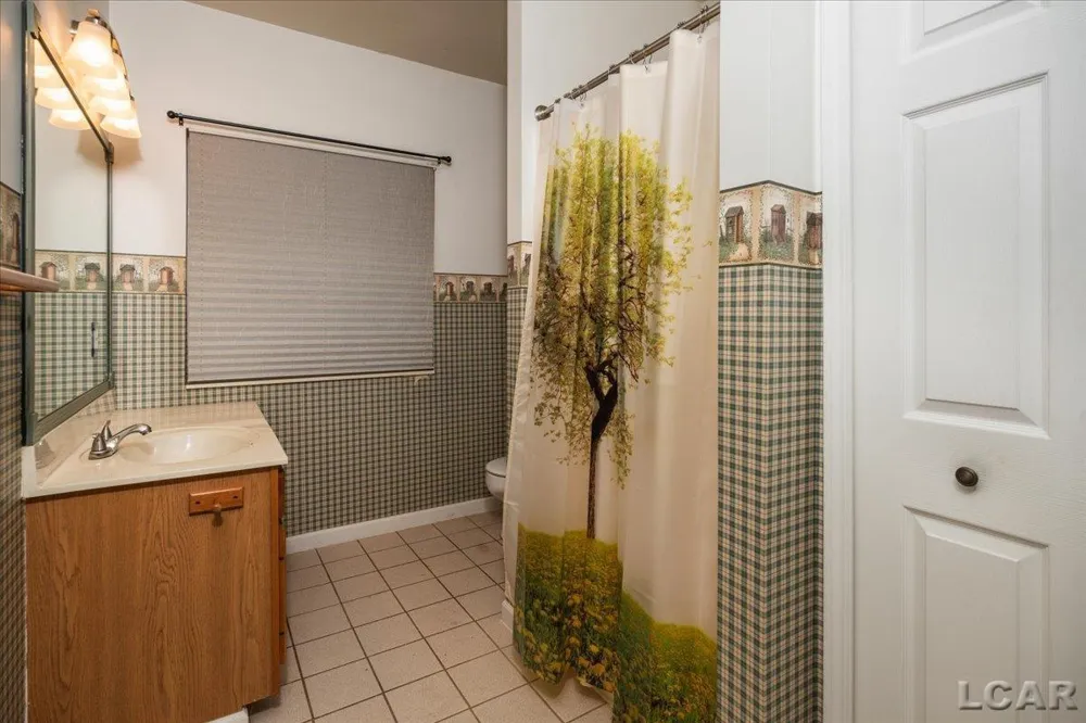 8266 Irish Mist Drive Cambridge Township, MI 49265
