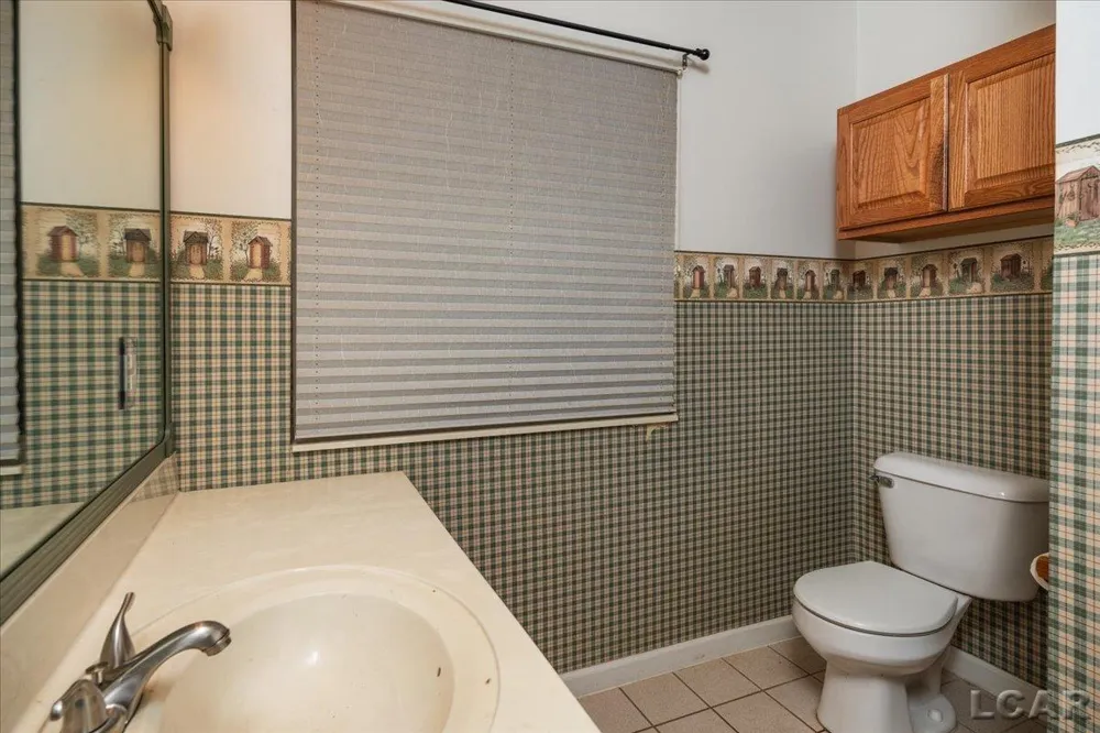 8266 Irish Mist Drive Cambridge Township, MI 49265