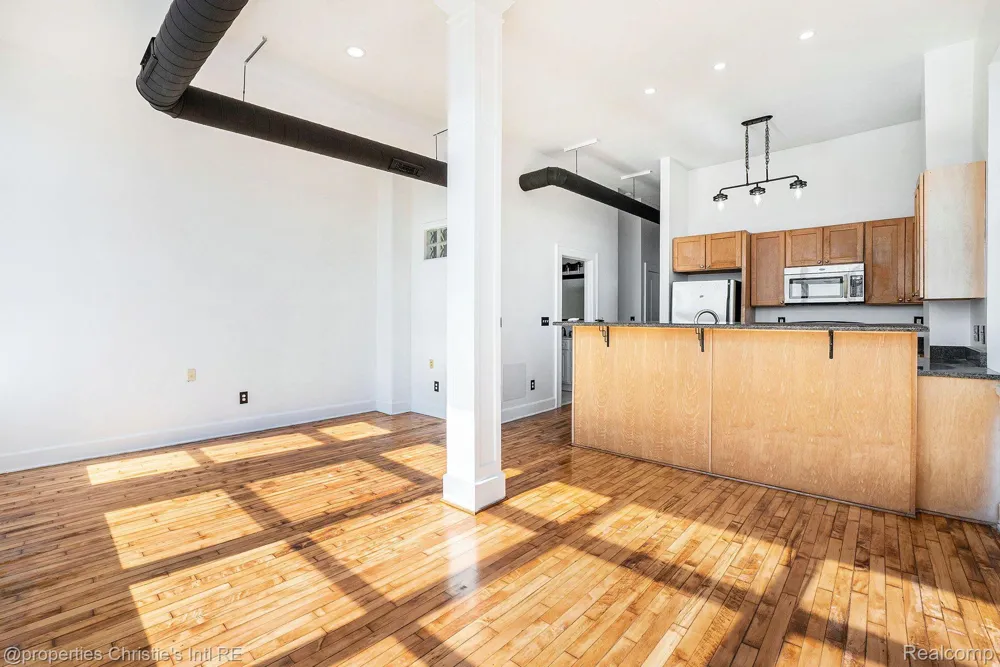8820 JOSEPH CAMPAU STREET #3 Hamtramck City, MI 48212