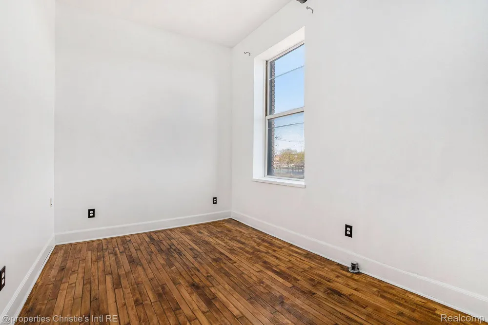 8820 JOSEPH CAMPAU STREET #3 Hamtramck City, MI 48212