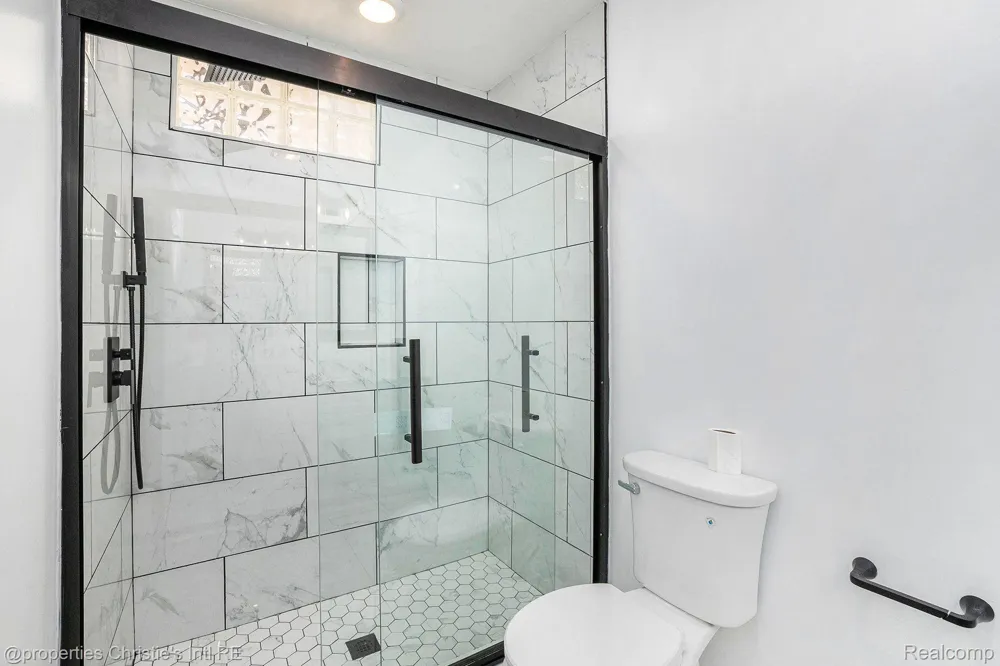 8820 JOSEPH CAMPAU STREET #3 Hamtramck City, MI 48212