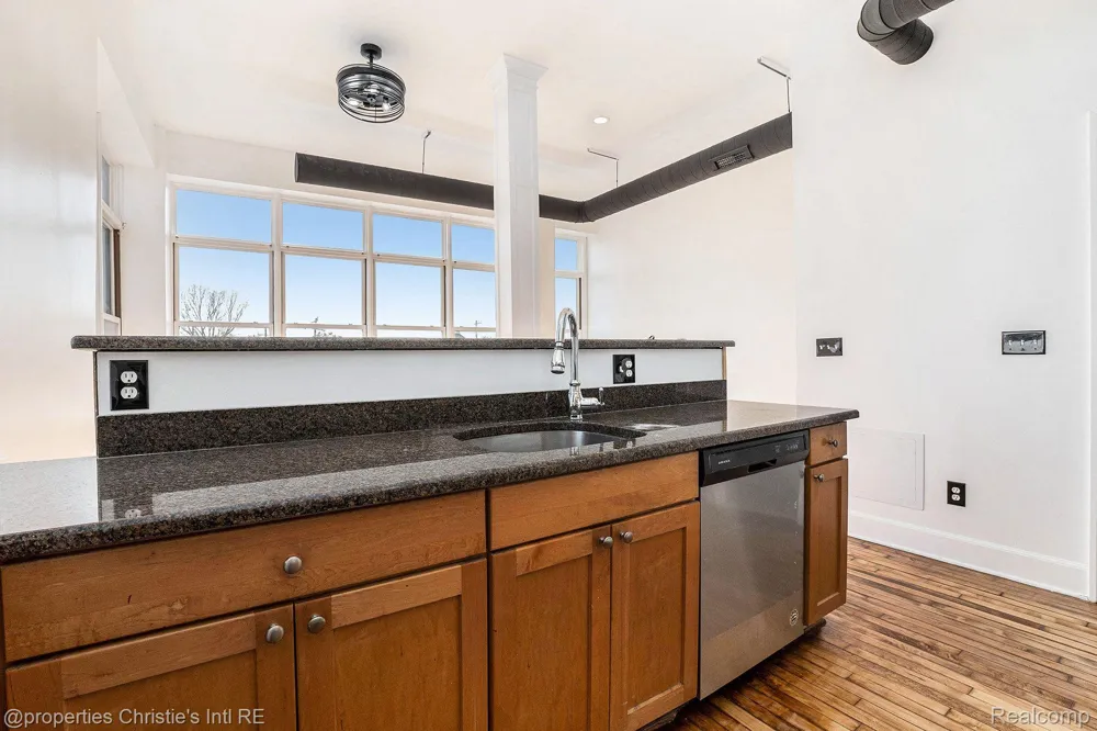 8820 JOSEPH CAMPAU STREET #3 Hamtramck City, MI 48212