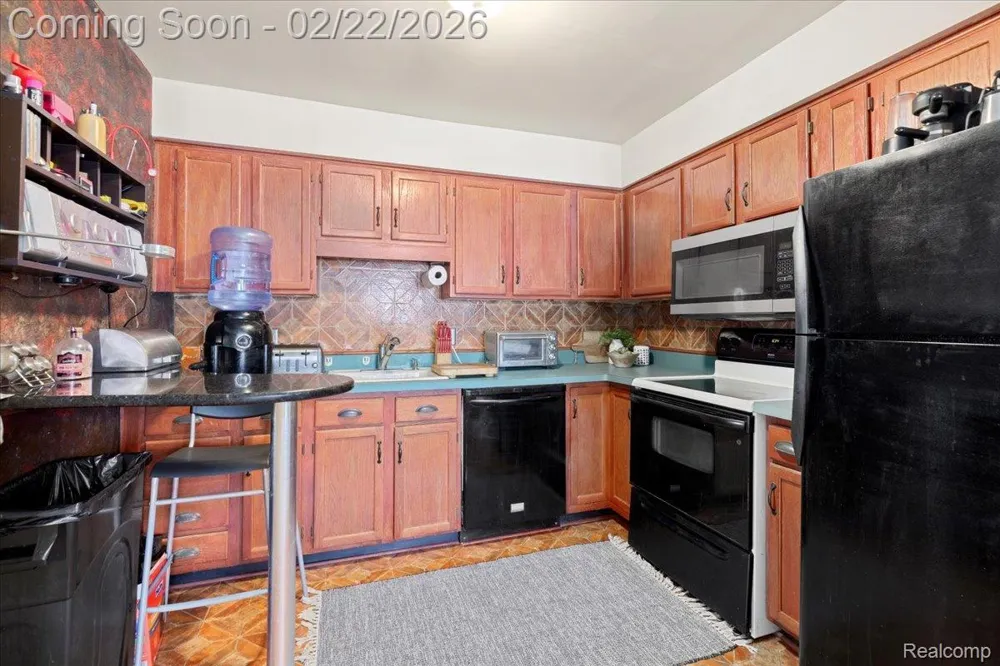 440 BALDWIN AVENUE #63 Rochester City, MI 48307