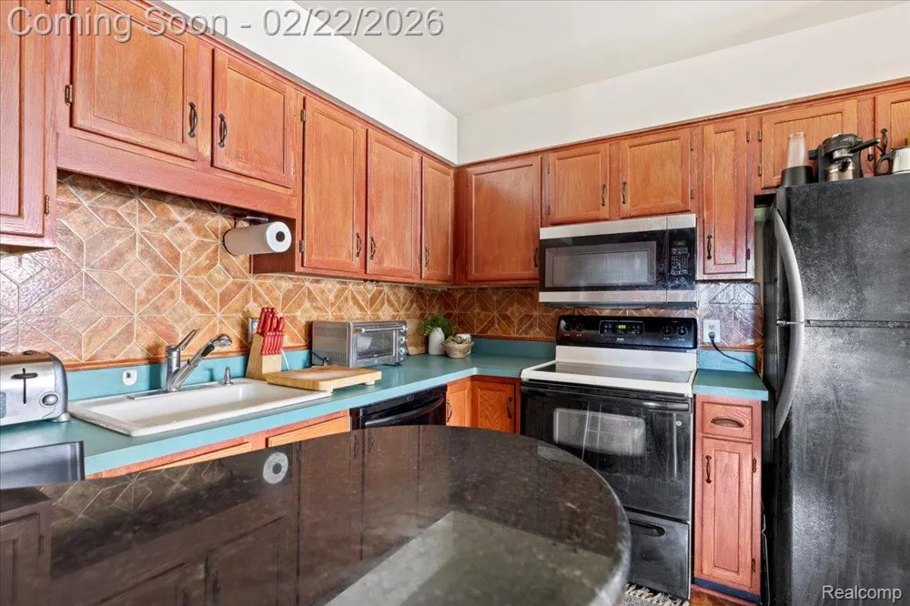 440 BALDWIN AVENUE #63 Rochester City, MI 48307