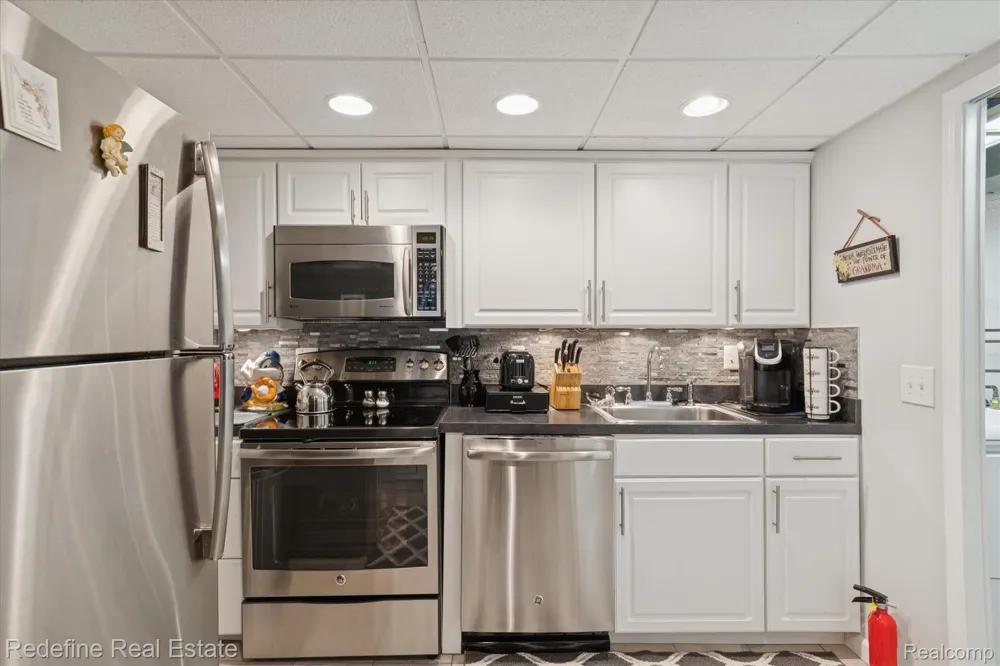 50340 Helfer Boulevard Wixom City, MI 48393