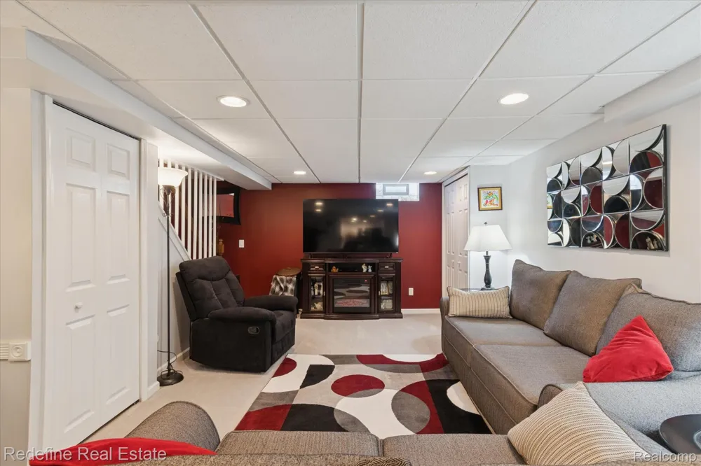 50340 Helfer Boulevard Wixom City, MI 48393