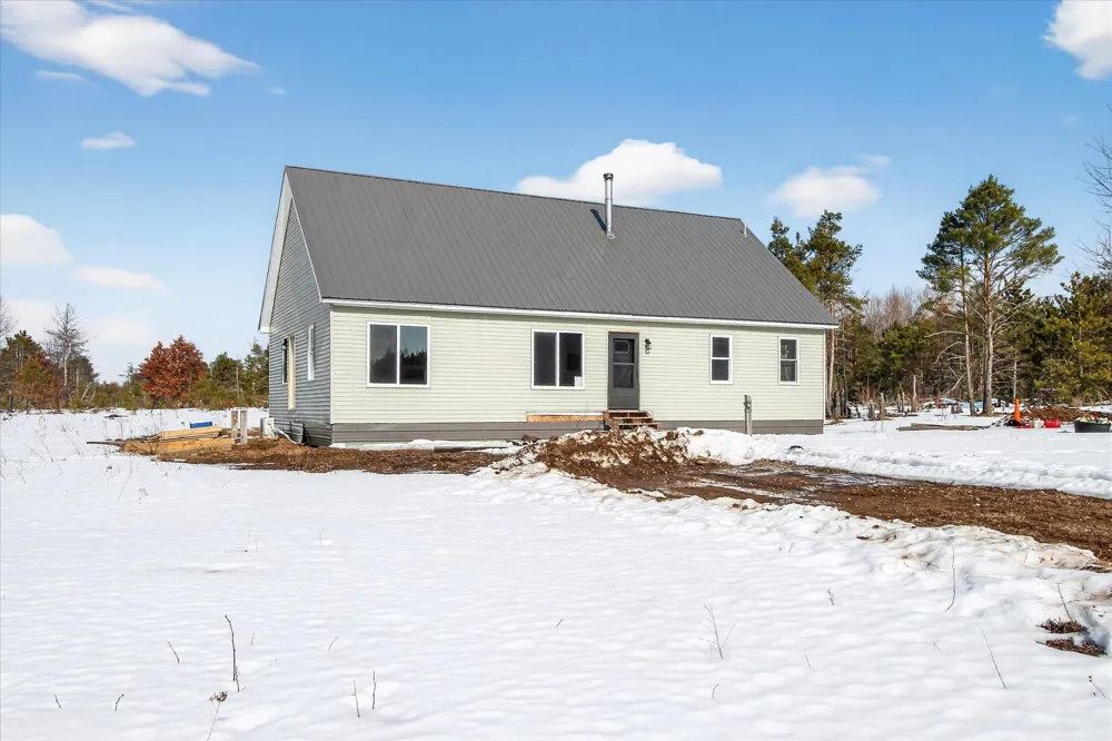13501 Pioneer Le Roy Township, MI 49655